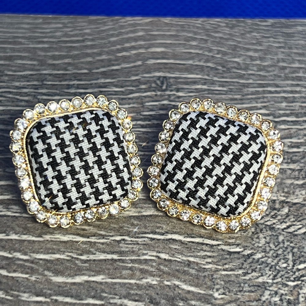Houndstooth Stud Earrings